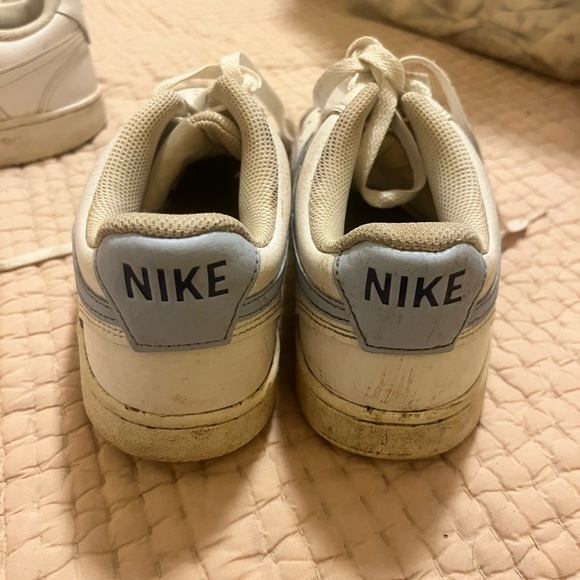 Nike White and Blue Casual Sneakers - Picture 2 of 4